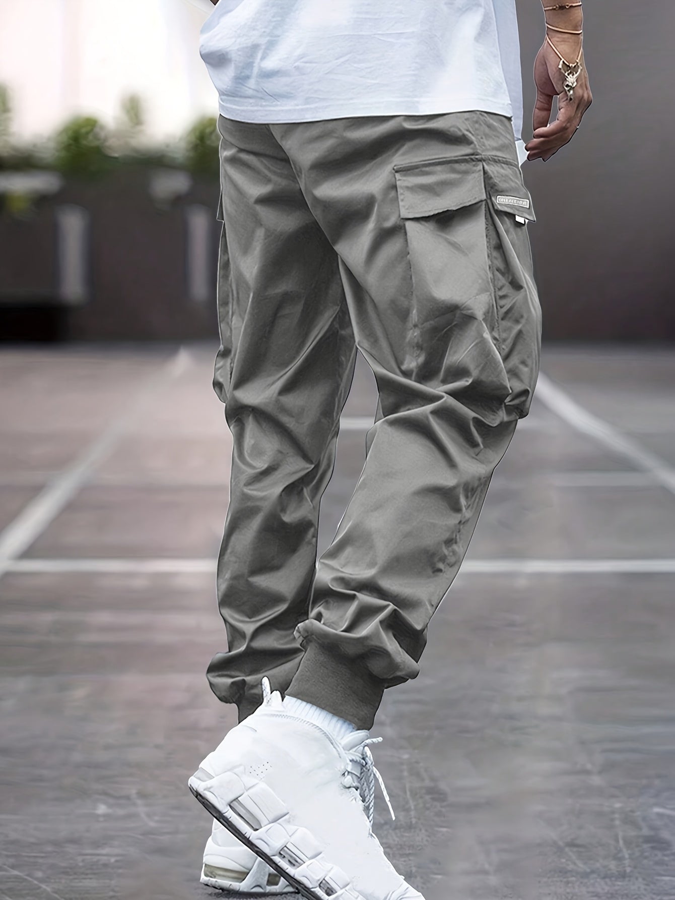 Men's Cargo Pants - Trendy Casual Outfit for Spring and Autumn with Multiple Pockets and Versatile Style