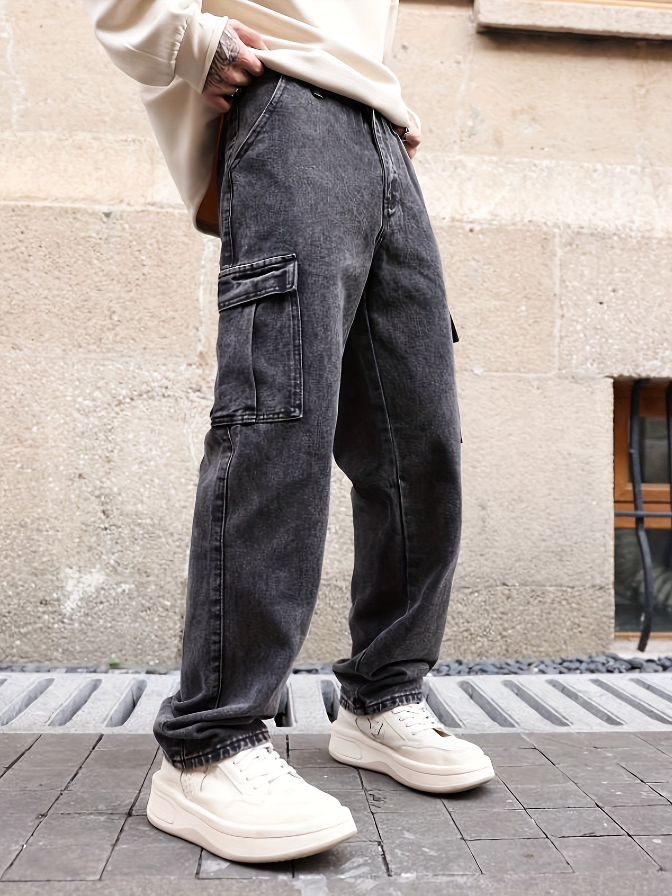 Mens Stylish Cargo Jeans - Comfortable Loose Fit with Versatile Pockets - Ideal for Casual Everyday Wear