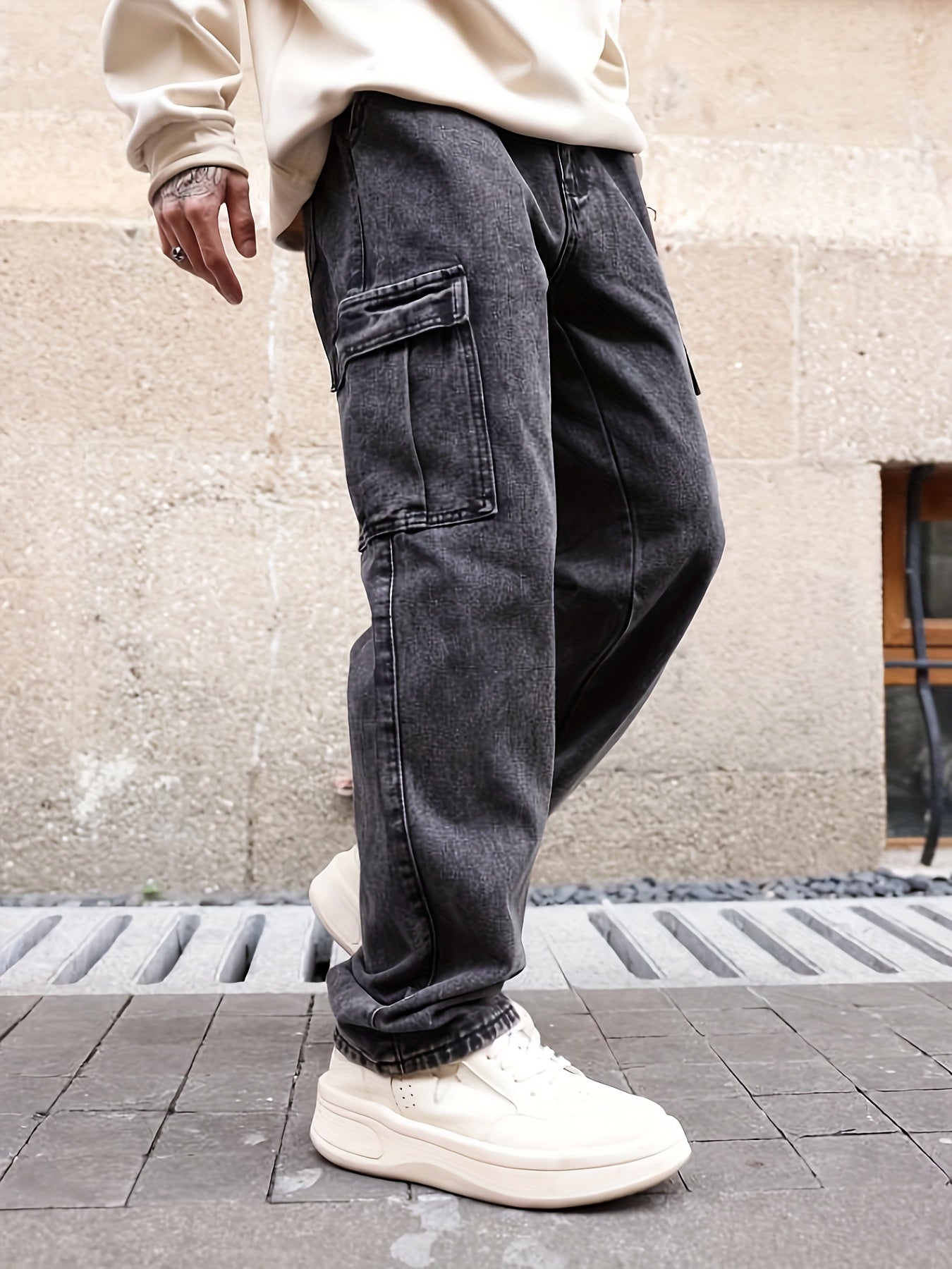 Mens Stylish Cargo Jeans - Comfortable Loose Fit with Versatile Pockets - Ideal for Casual Everyday Wear