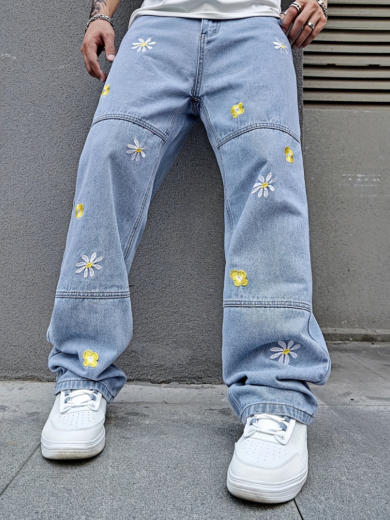 Men's Fashion Flowers Embroidery Design Loose Fit Wide Leg Jeans, Casual Street Style Denim Pants For Casual Daily Wear, Fluid Pants