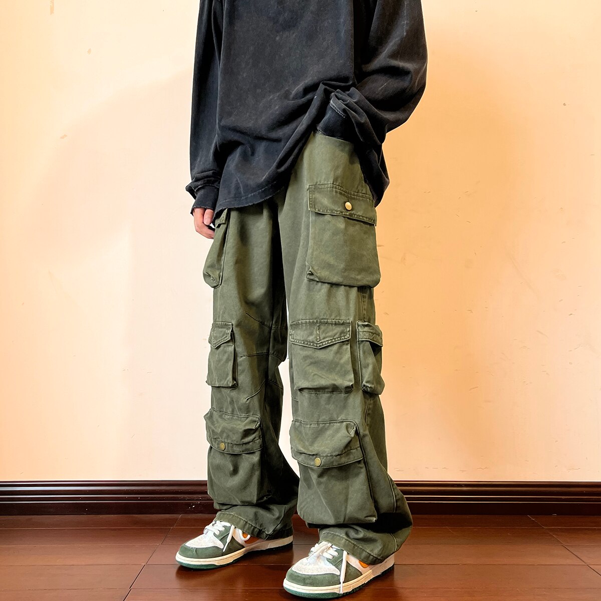 New 2023 Mens Cargo Pants Multi Pockets Harajuku Vintage Loose Wide Leg Streetwear Casual Hip Hop Trousers