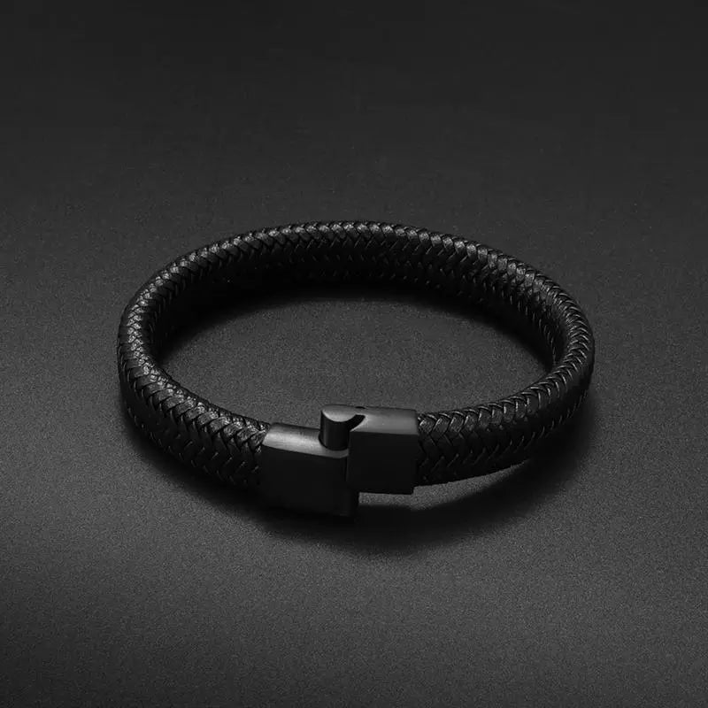 Classic Black Leather Bracelet for Men Hand Jewelry Gift Handsome Business Bracelet with Metal Magnetic Clasp