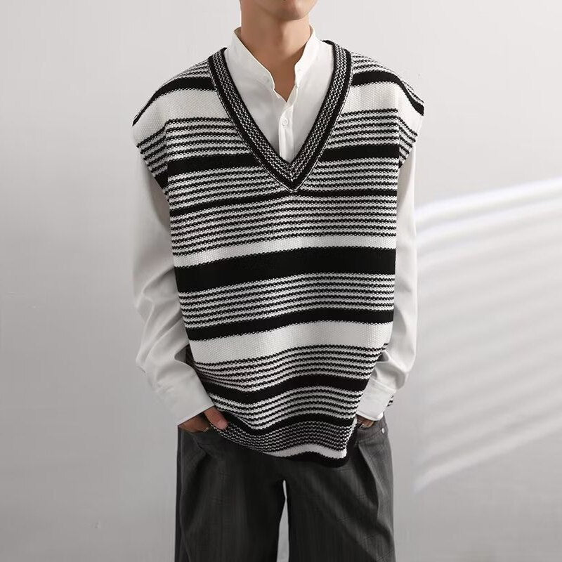 Fashion Striped Crochet Knit Vest Men Casual V Neck Sleeveless Knitted T Shirt Mens Trend All-match Knitting Tank Tops Camisoles