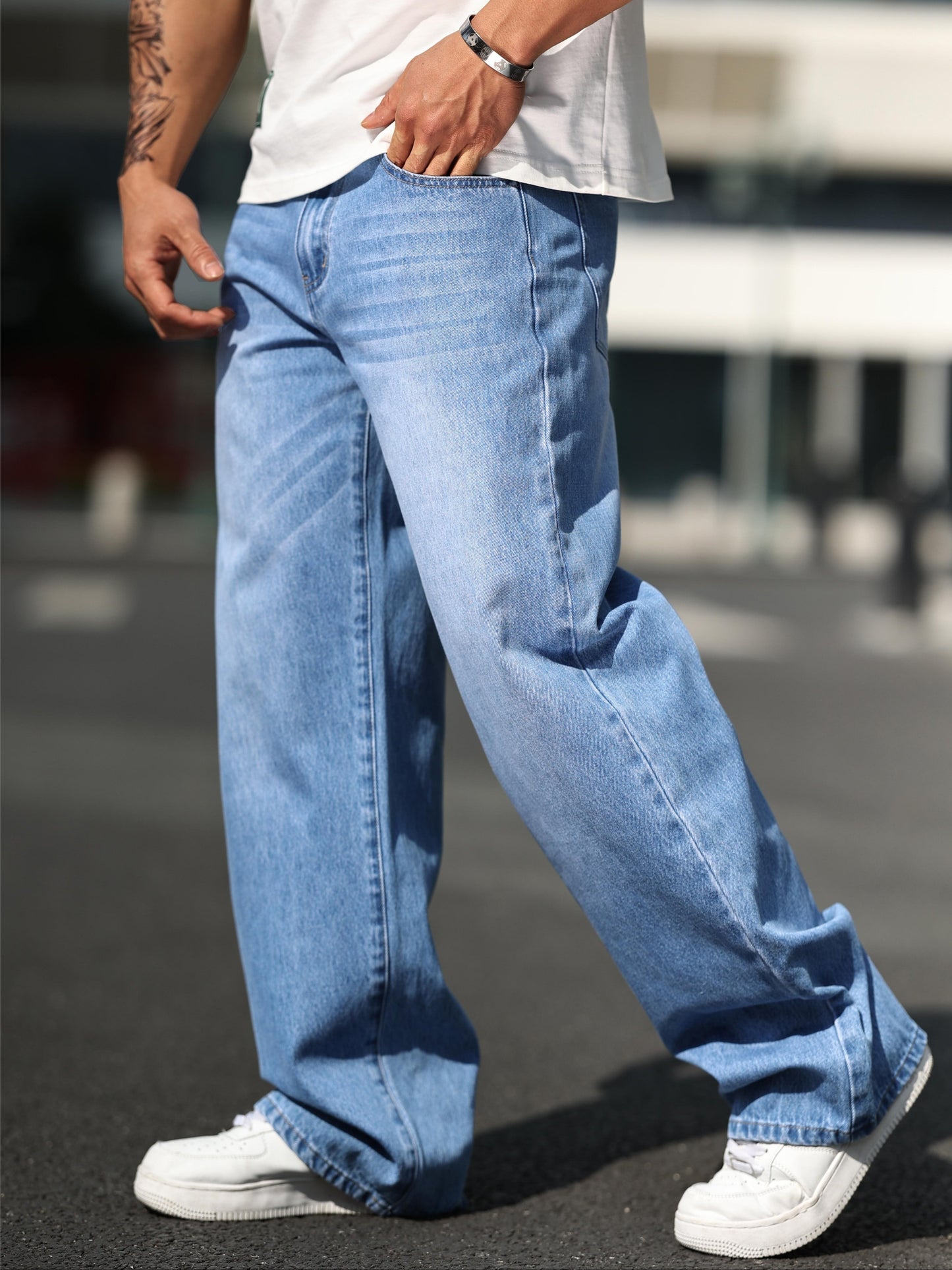 Stylish Wide Leg Jeans for Men - Comfortable, Relaxed Fit, Street Style Denim Pants with Five-Pocket Design, Causal Wear for Daily Life, Versatile and Fashionable