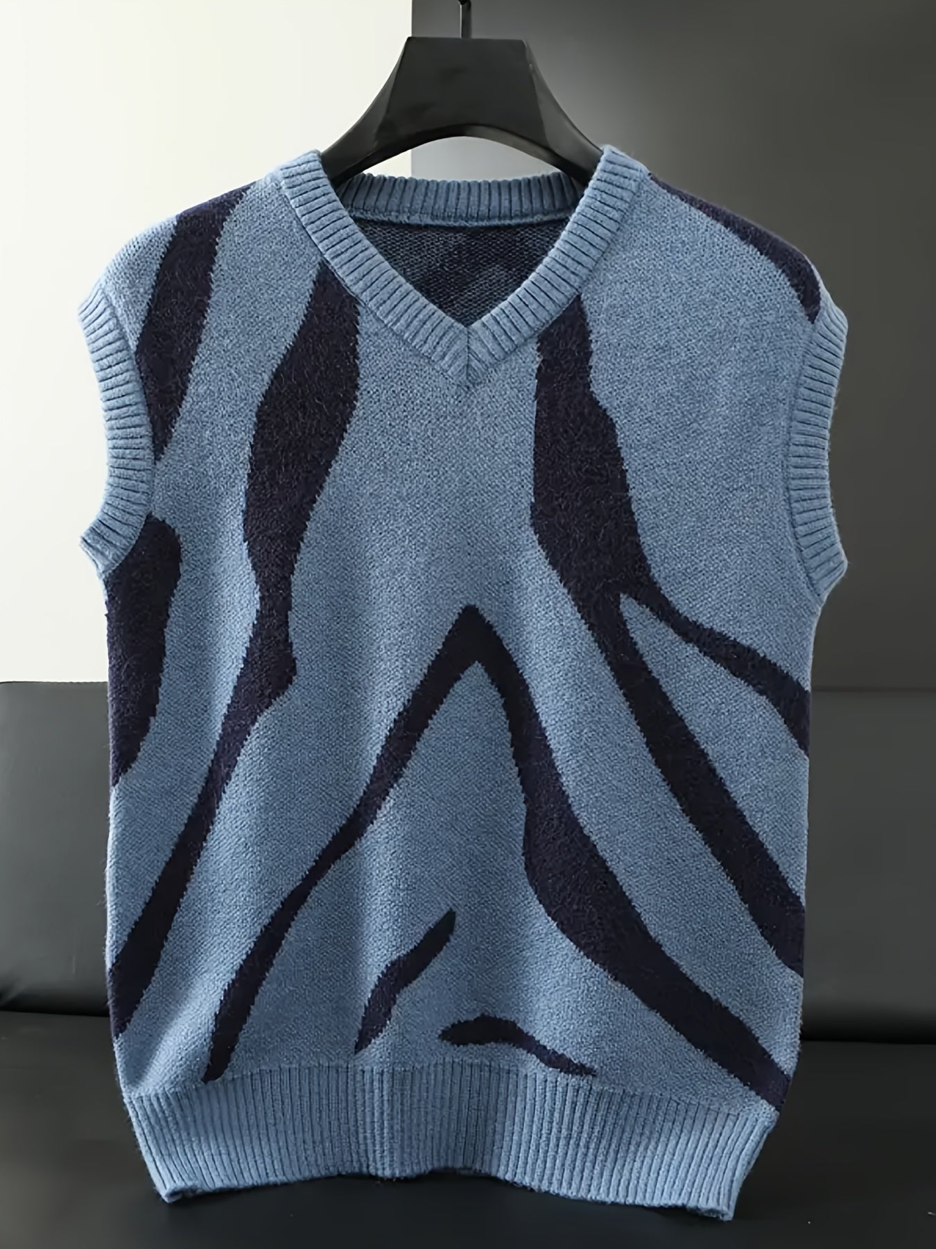 Men's Zebra Graphic Print Knitted Sleeveless Sweater, Casual V Neck Slim-fit Vest For Fall Winter Outdoor Activities