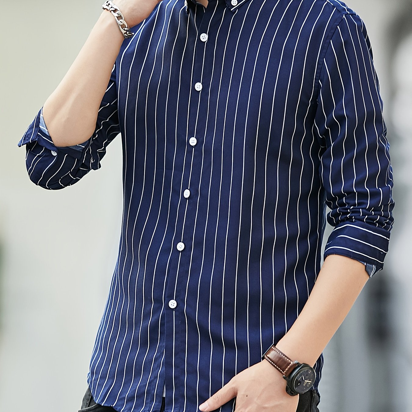 Slim Striped Business Casual Shirt: Perfect Fit for a Stylish Look