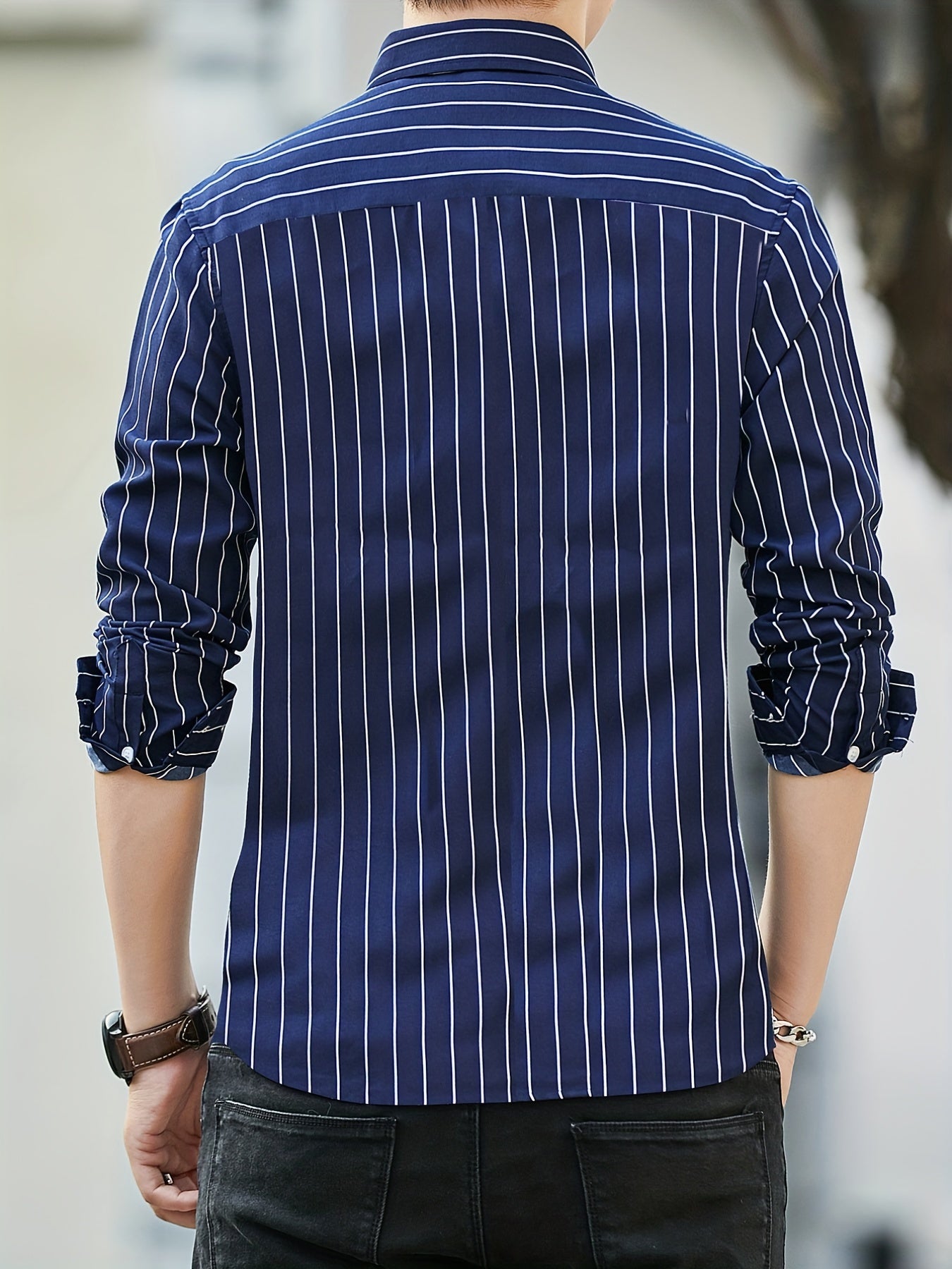 Slim Striped Business Casual Shirt: Perfect Fit for a Stylish Look