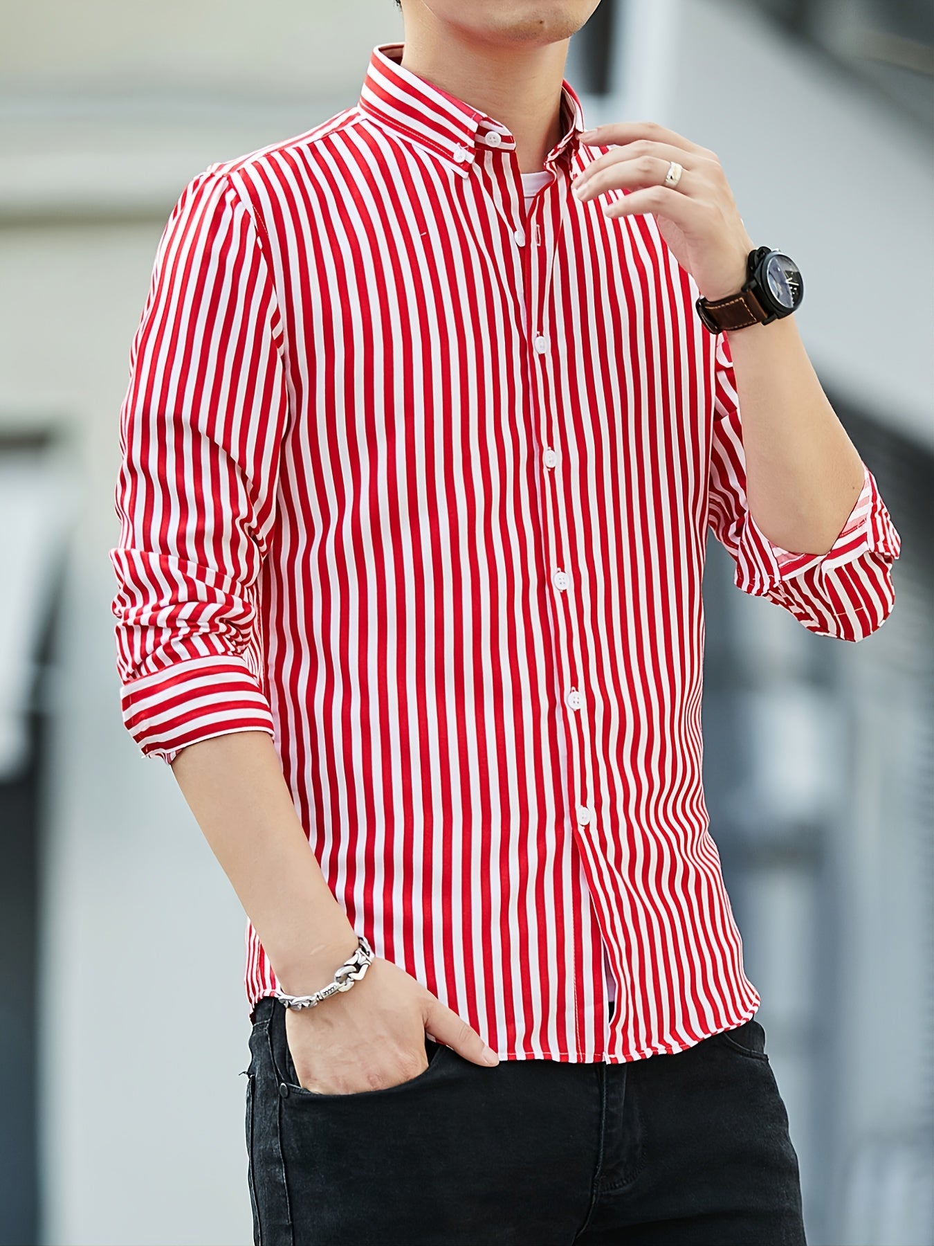 Slim Striped Business Casual Shirt: Perfect Fit for a Stylish Look