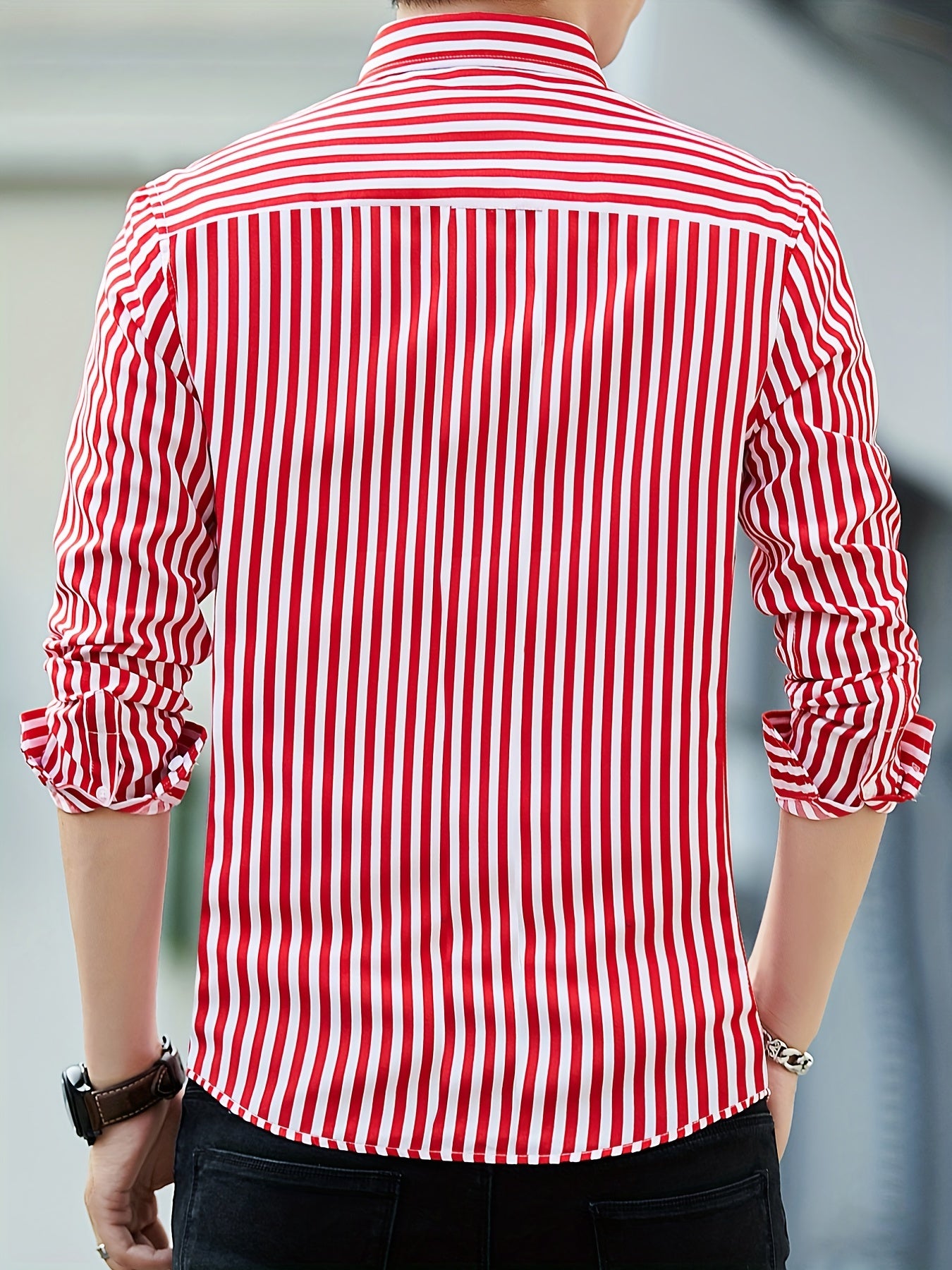 Slim Striped Business Casual Shirt: Perfect Fit for a Stylish Look