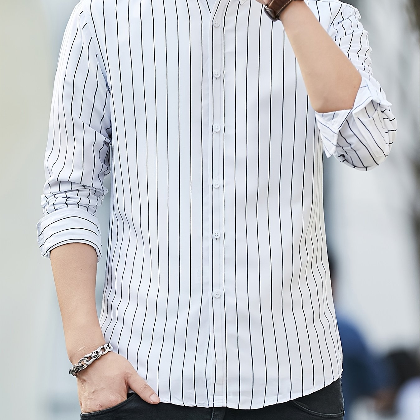 Slim Striped Business Casual Shirt: Perfect Fit for a Stylish Look