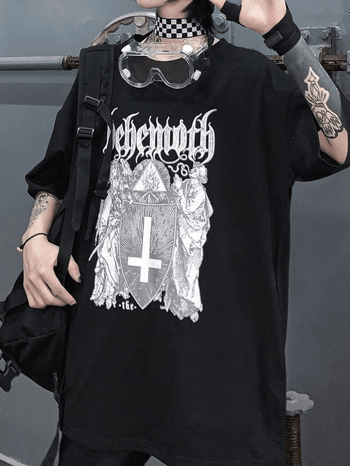 Foruwish - Men's Gothic Ancient Cross Graphic Tee